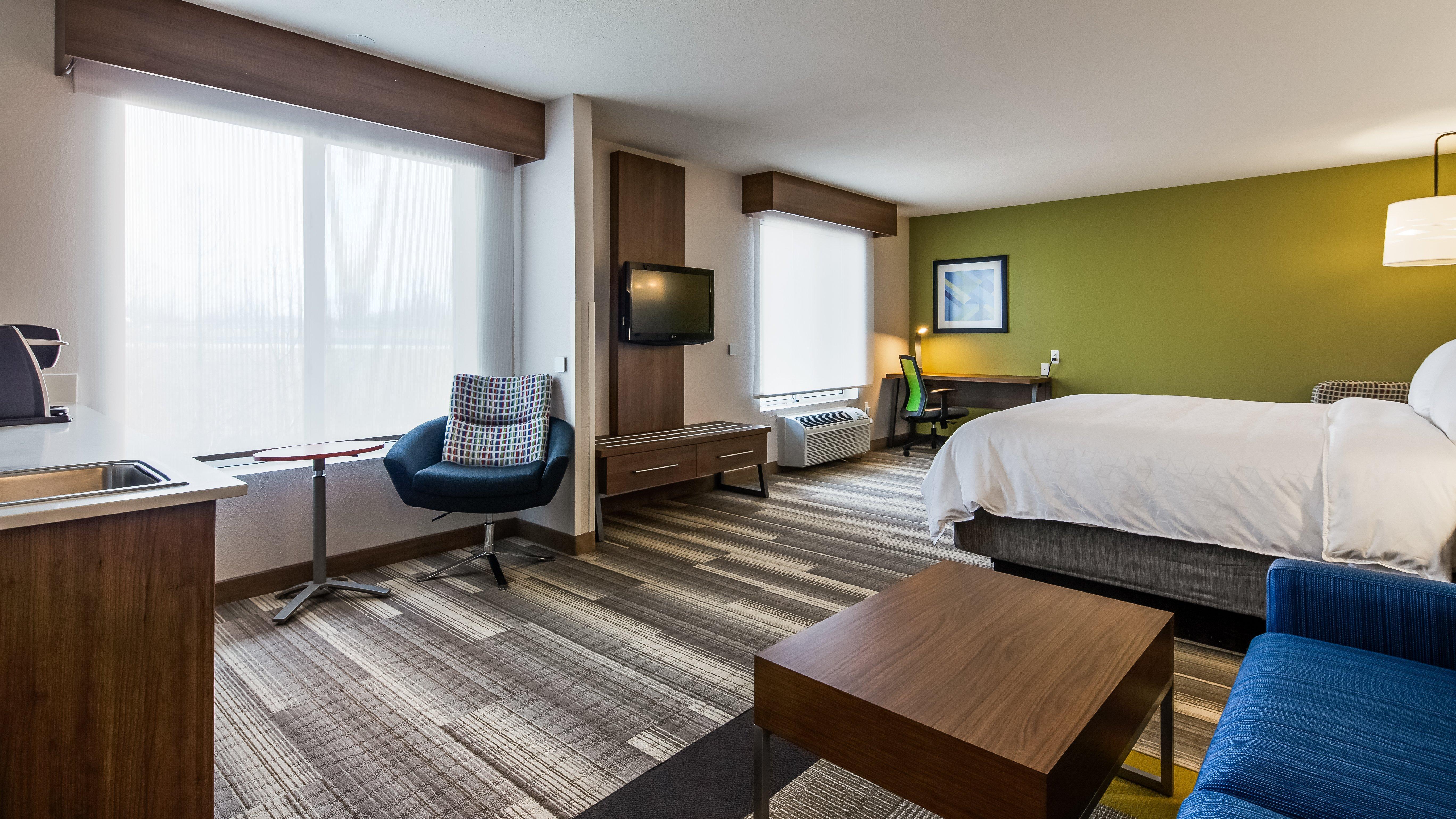 Holiday Inn Express & Suites Detroit - Farmington Hills By Ihg Northville Esterno foto