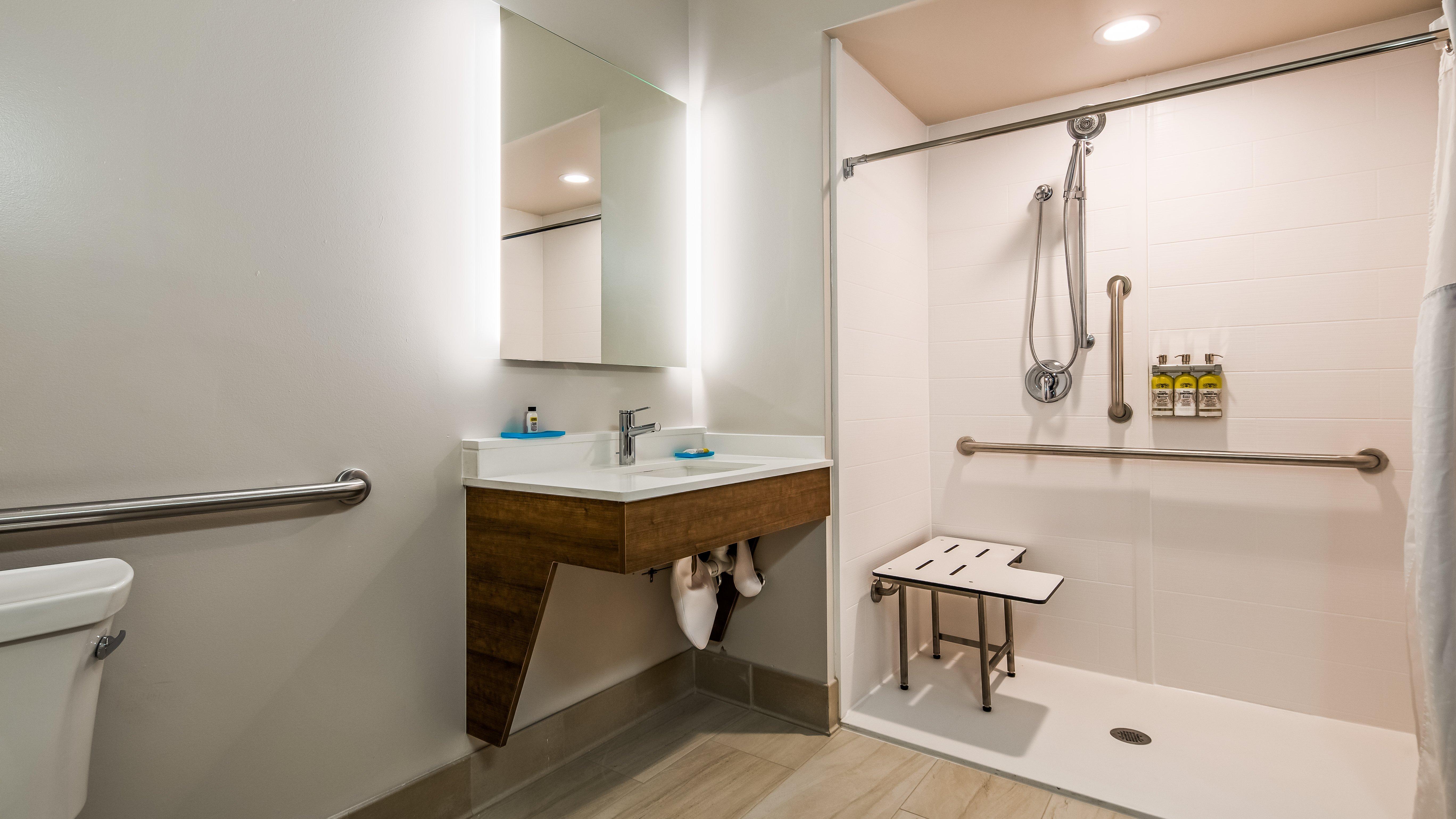 Holiday Inn Express & Suites Detroit - Farmington Hills By Ihg Northville Esterno foto