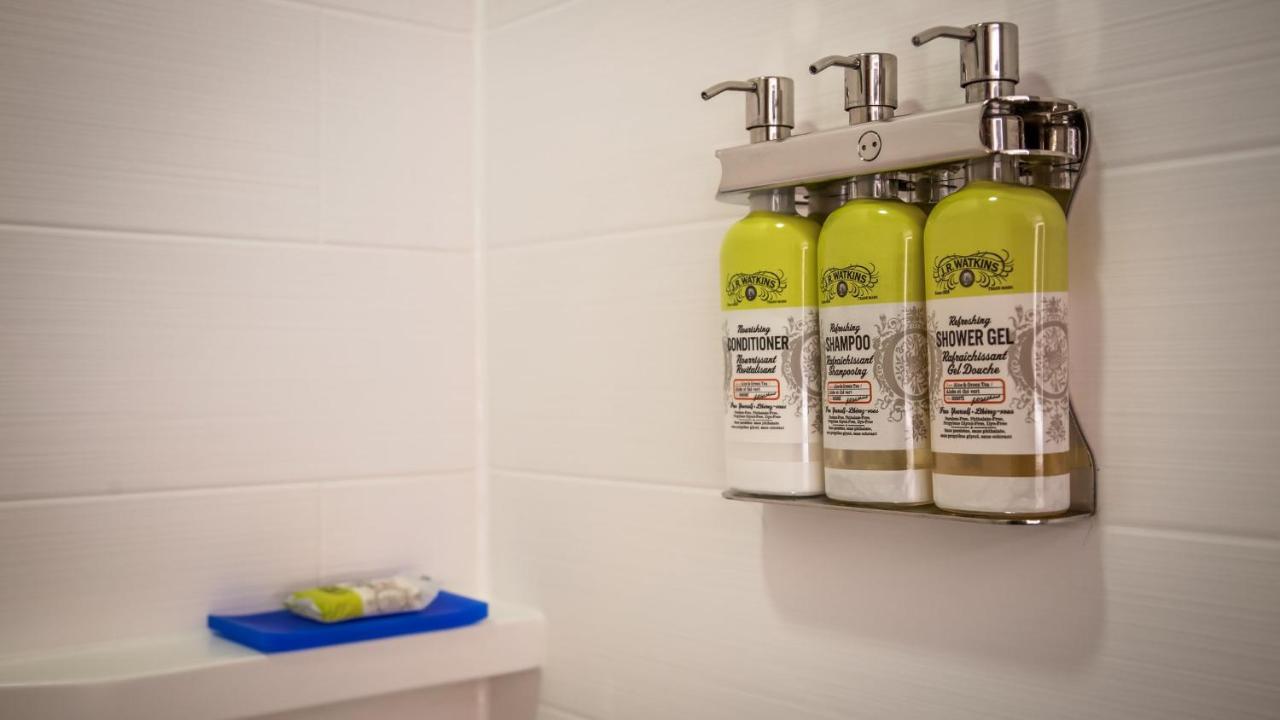 Holiday Inn Express & Suites Detroit - Farmington Hills By Ihg Northville Esterno foto