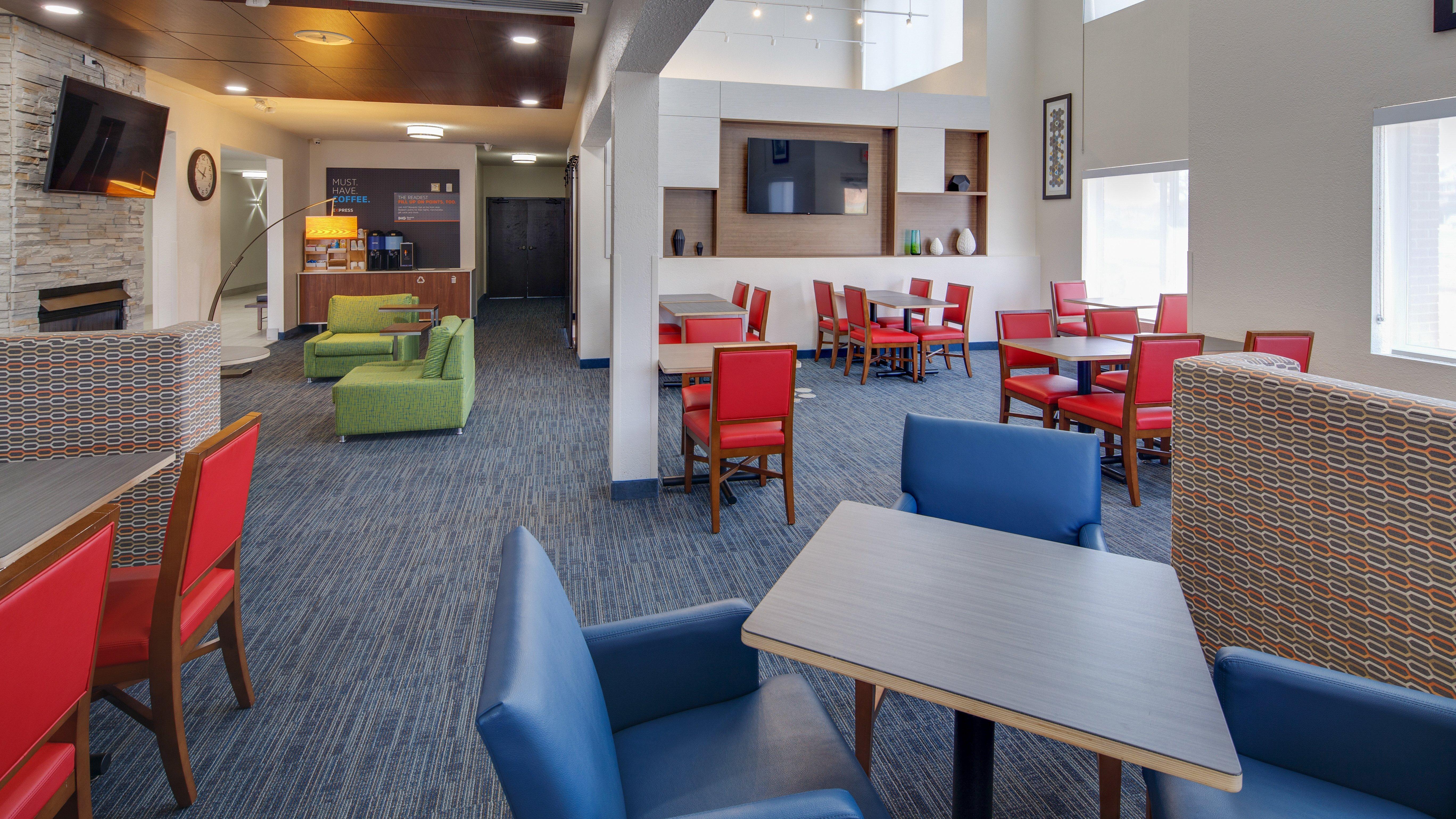 Holiday Inn Express & Suites Detroit - Farmington Hills By Ihg Northville Esterno foto