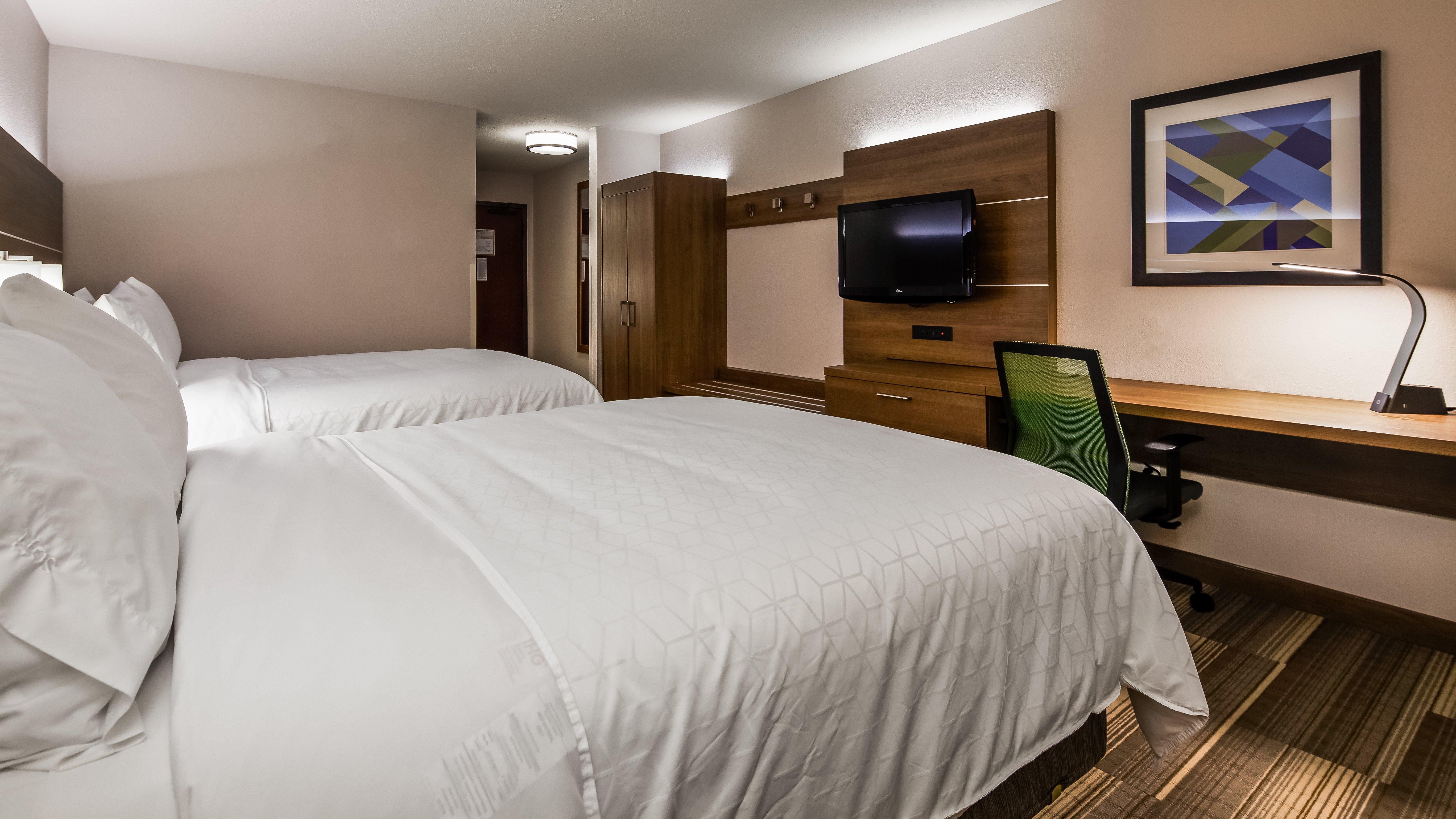Holiday Inn Express & Suites Detroit - Farmington Hills By Ihg Northville Esterno foto