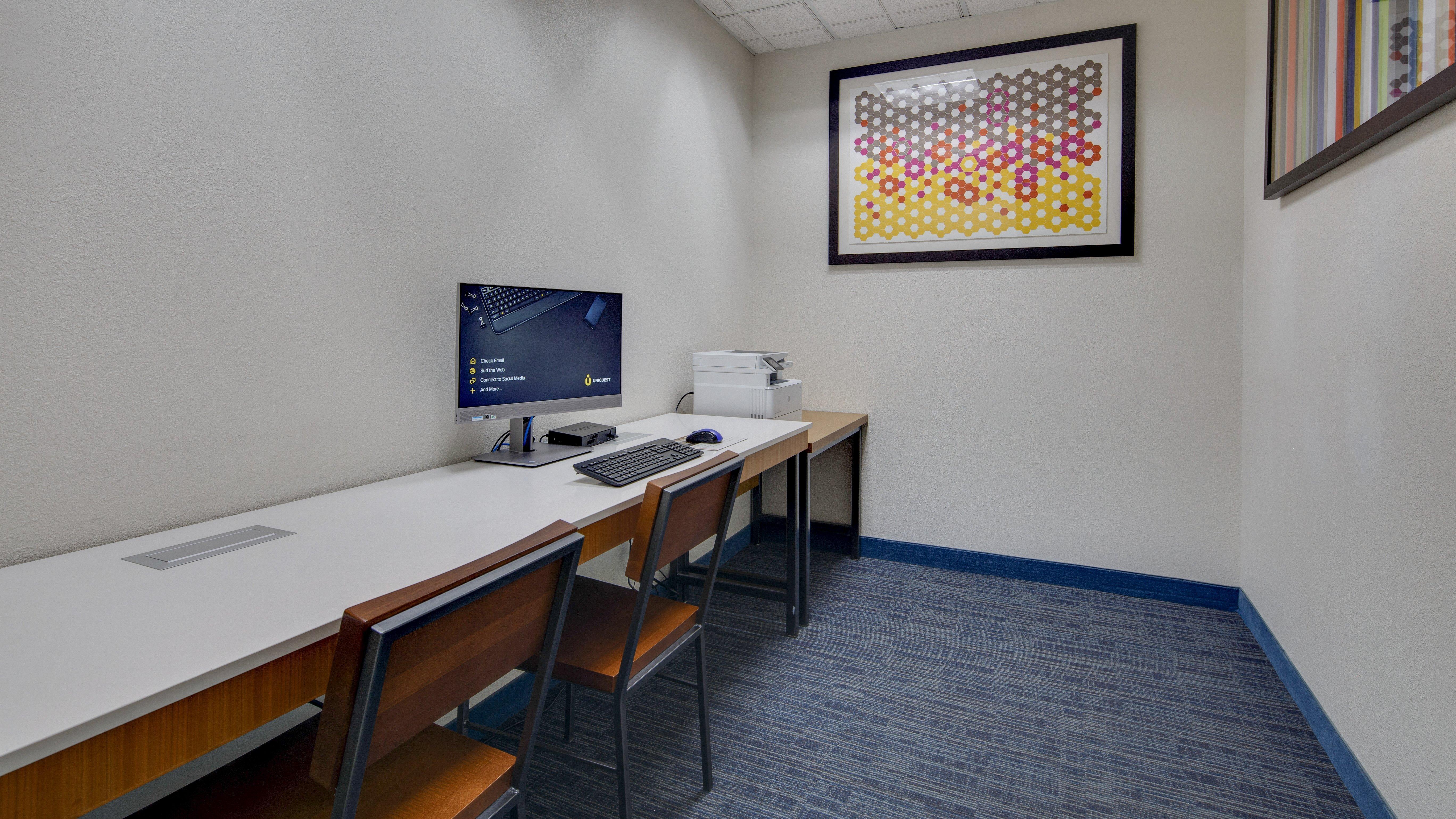 Holiday Inn Express & Suites Detroit - Farmington Hills By Ihg Northville Esterno foto